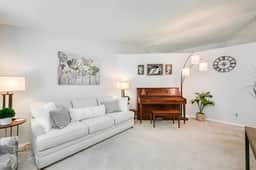 MTR Lorinda - #9025 - Lorinda's North by Northwest